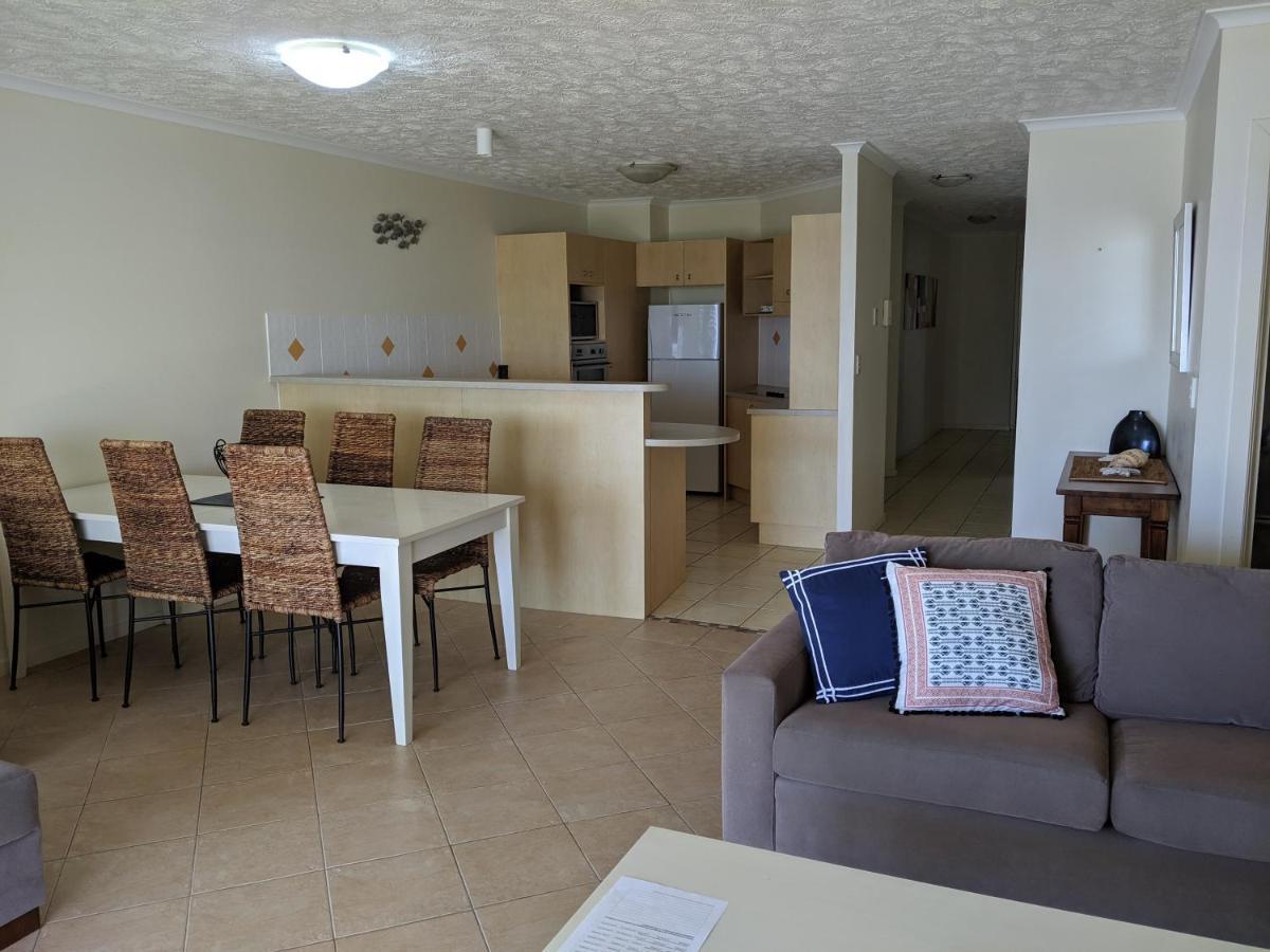 Moorings Beach Resort Καλούντρα Εξωτερικό φωτογραφία