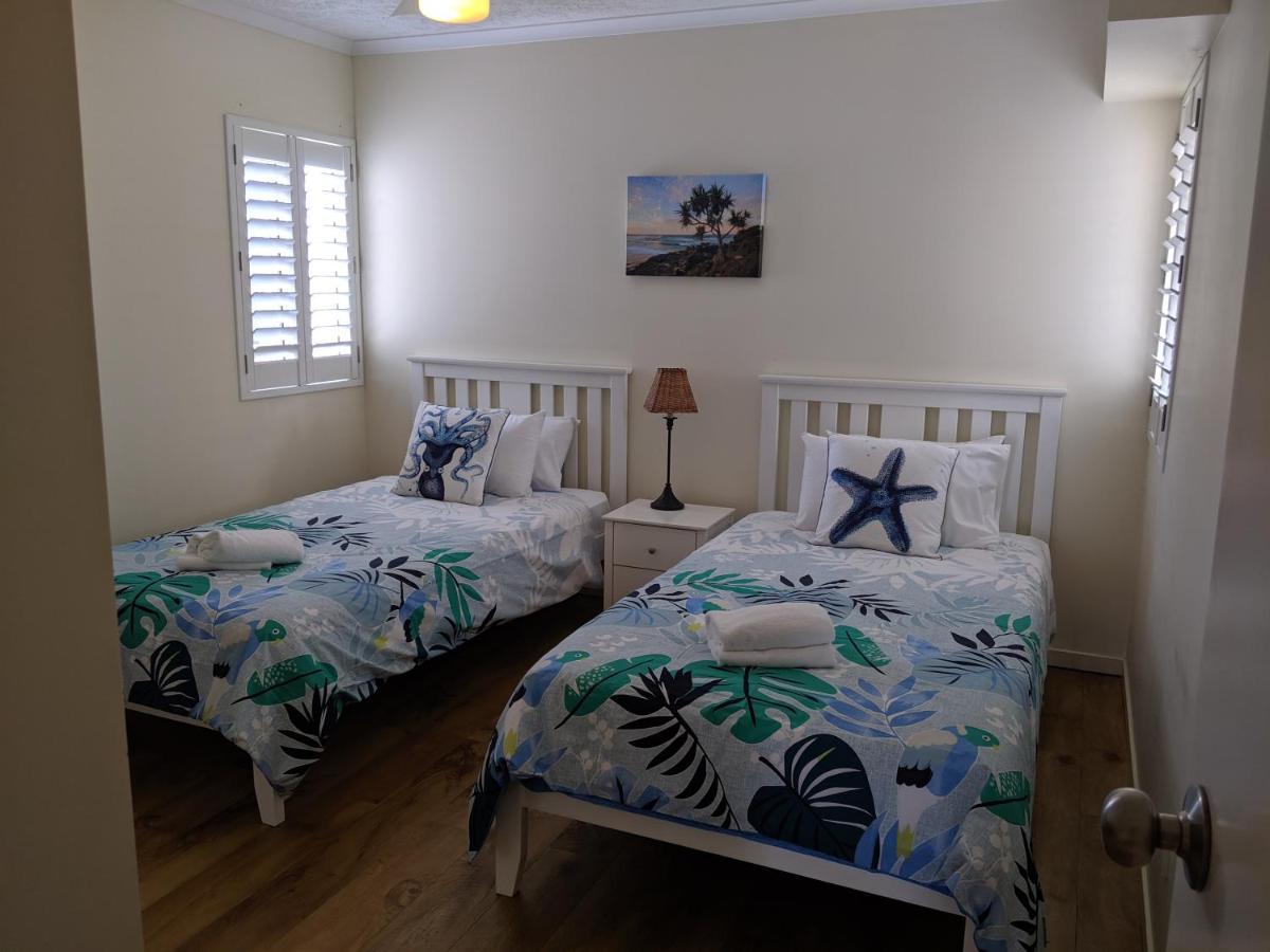 Moorings Beach Resort Καλούντρα Εξωτερικό φωτογραφία