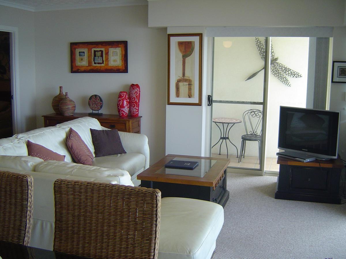 Moorings Beach Resort Καλούντρα Εξωτερικό φωτογραφία