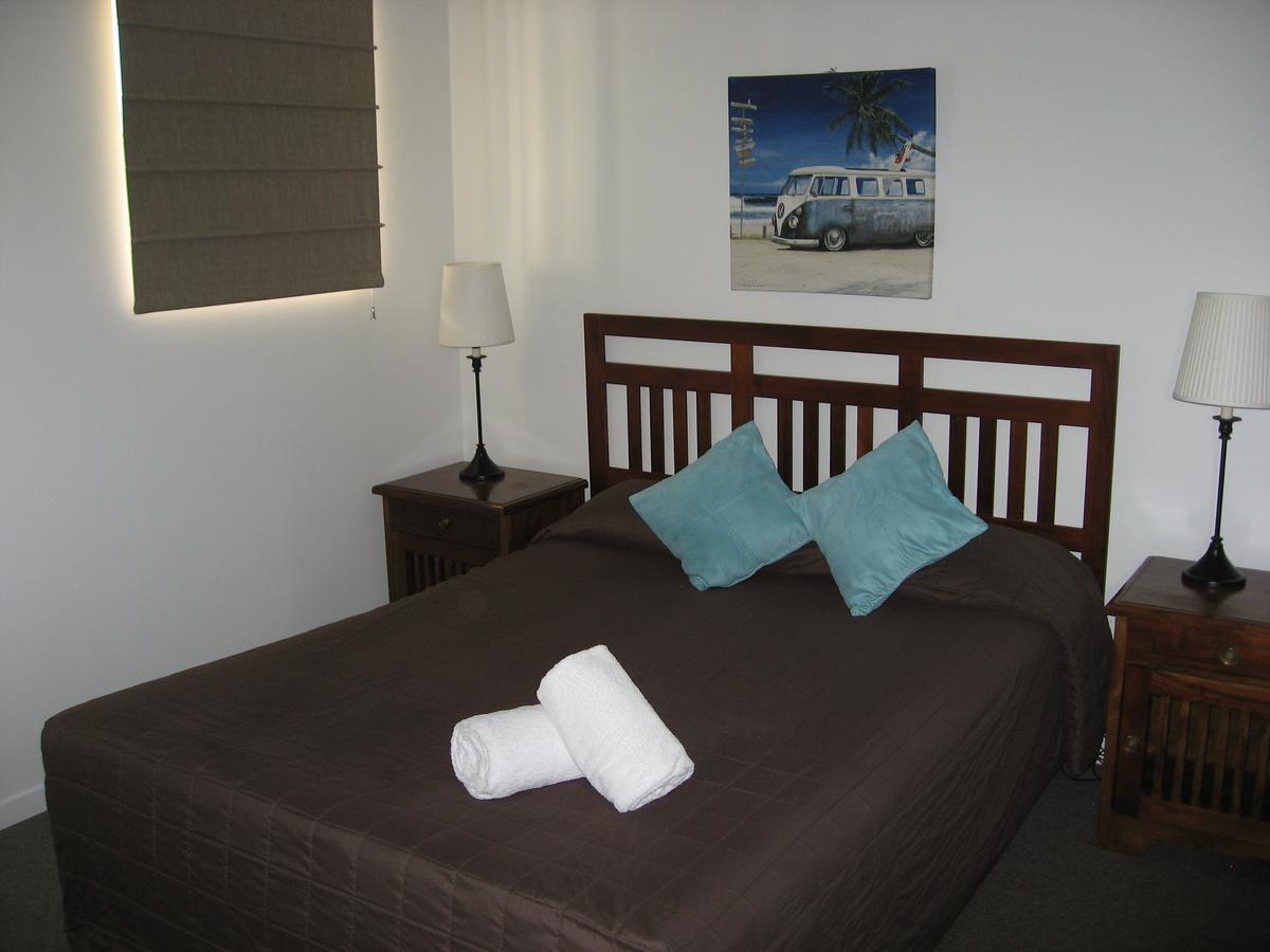 Moorings Beach Resort Καλούντρα Εξωτερικό φωτογραφία