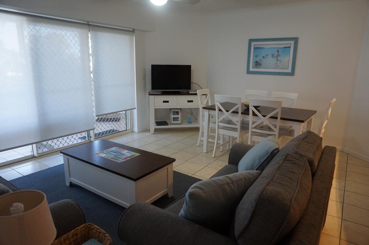 Moorings Beach Resort Καλούντρα Εξωτερικό φωτογραφία