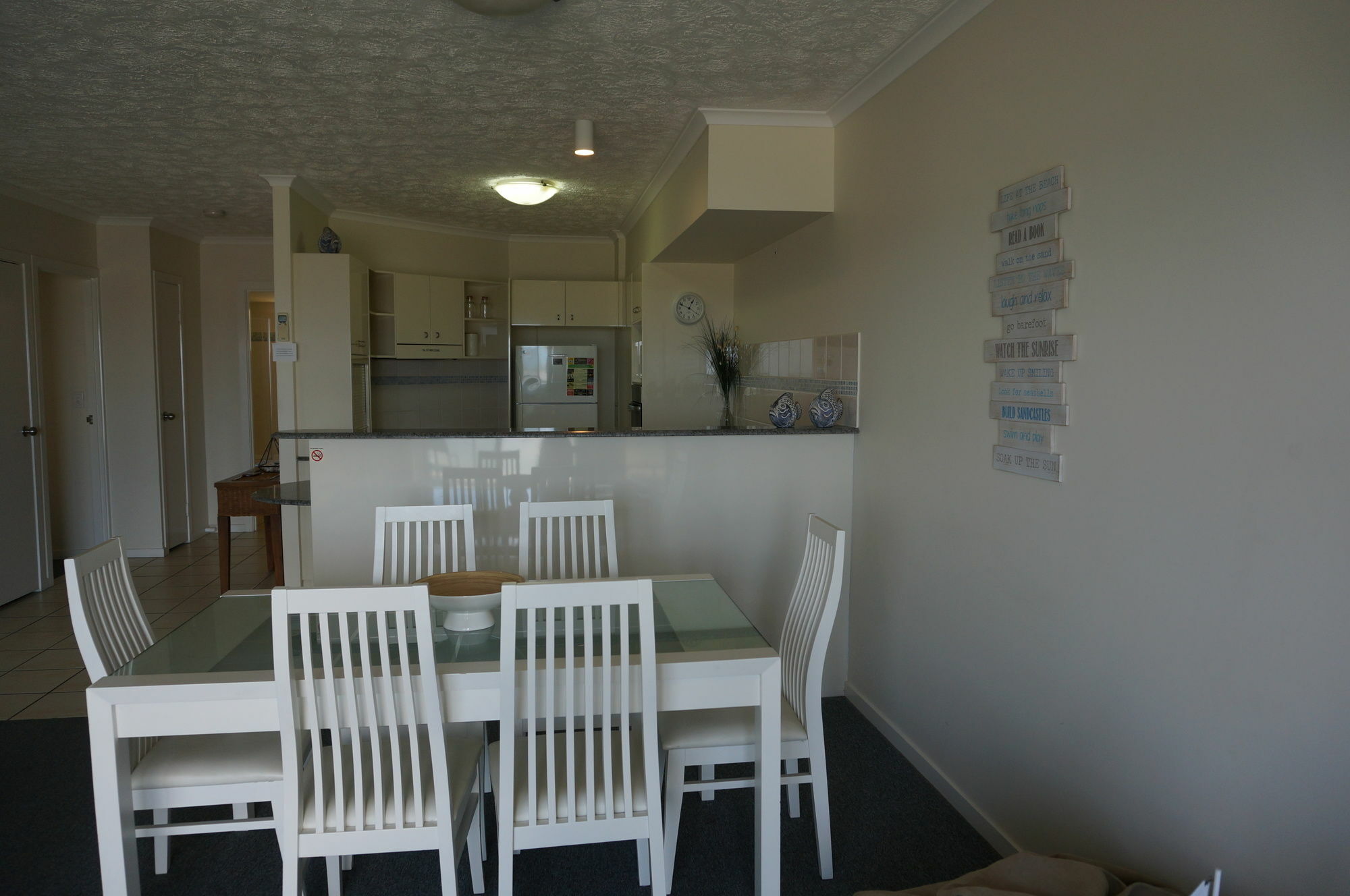 Moorings Beach Resort Καλούντρα Εξωτερικό φωτογραφία