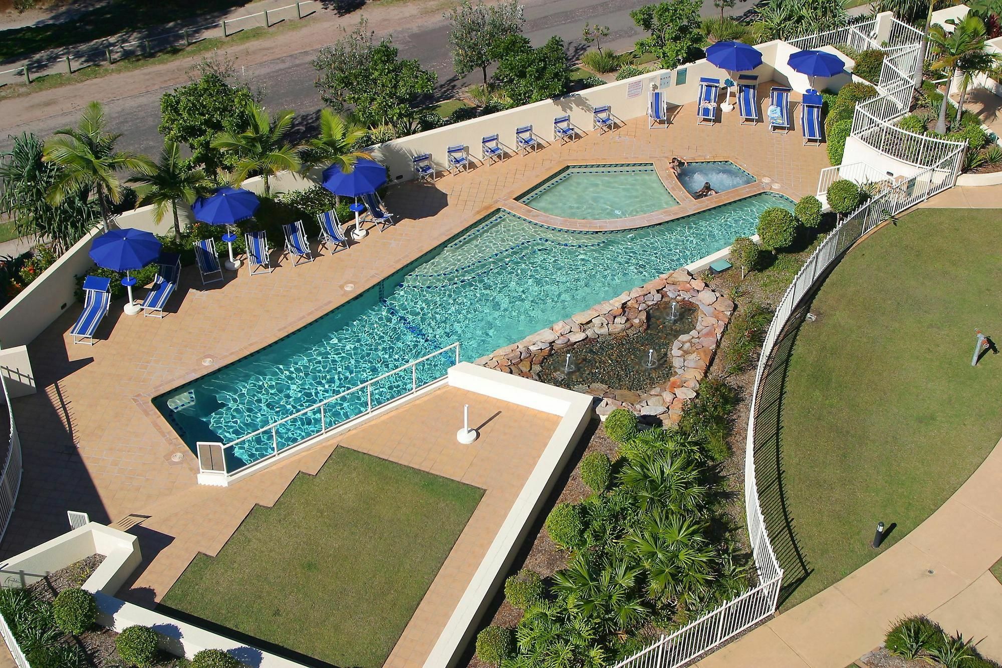 Moorings Beach Resort Καλούντρα Εξωτερικό φωτογραφία